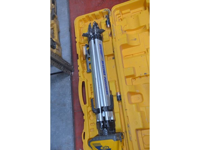 Laser met statief spectra cc 1000n in koffer (3) - afbeelding 7 van  10