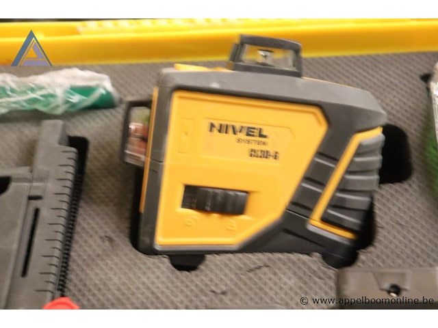 Laserafstandsmeter - nivel - cl3d-g statief5 toebehoren - lader, koffer - afbeelding 3 van  3