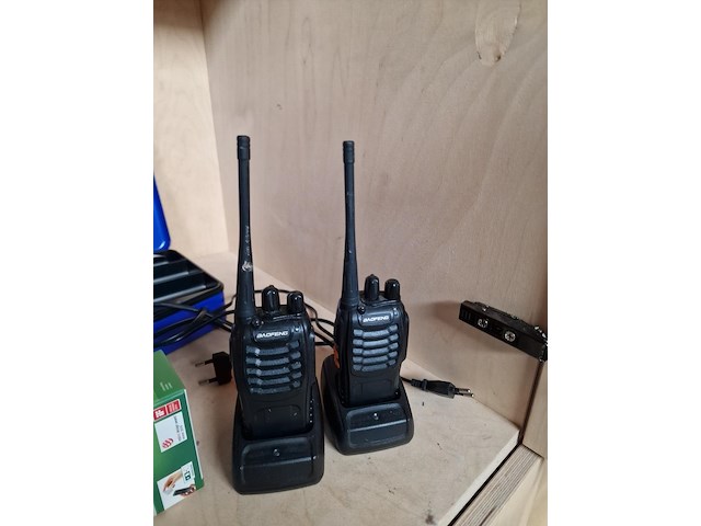 Lasermeter en werfradio's - afbeelding 3 van  12