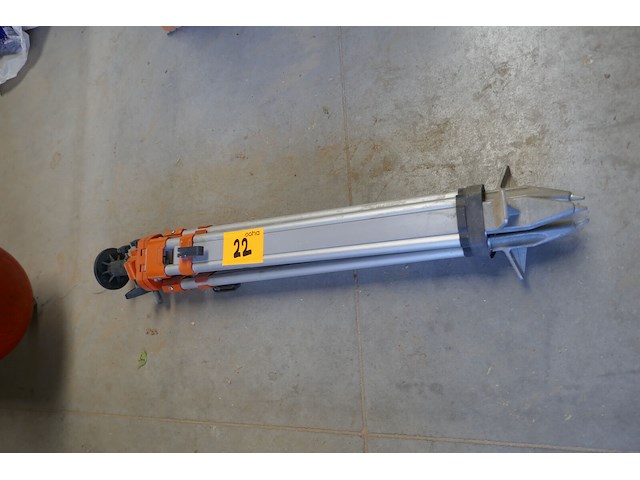 Laserstatief op tripod - afbeelding 1 van  3