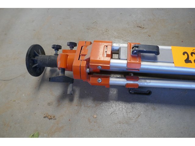 Laserstatief op tripod - afbeelding 2 van  3