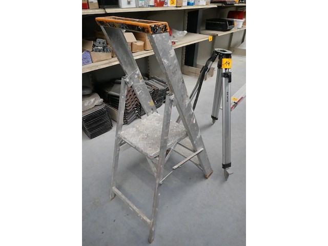 Laserstatief + trapladder - afbeelding 3 van  4