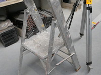Laserstatief + trapladder - afbeelding 3 van  4