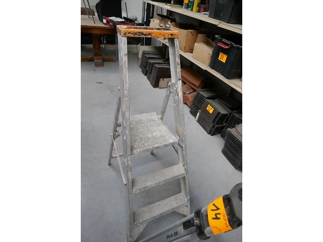 Laserstatief + trapladder - afbeelding 4 van  4