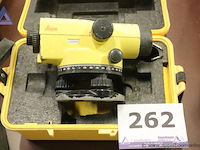 Laserwaterpas - leica - runner 24 toebehoren - koffer - afbeelding 1 van  3