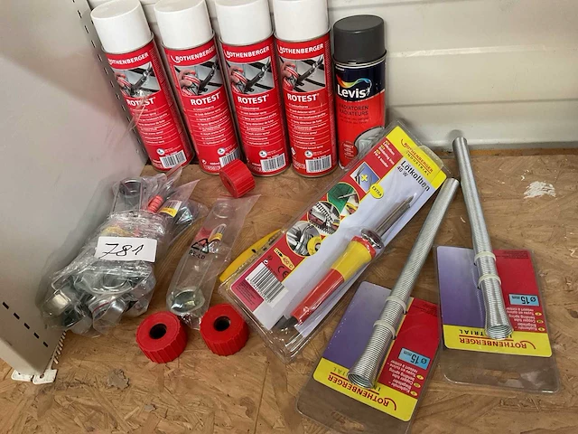 Lasgereedschap en soldeerbout - afbeelding 1 van  7