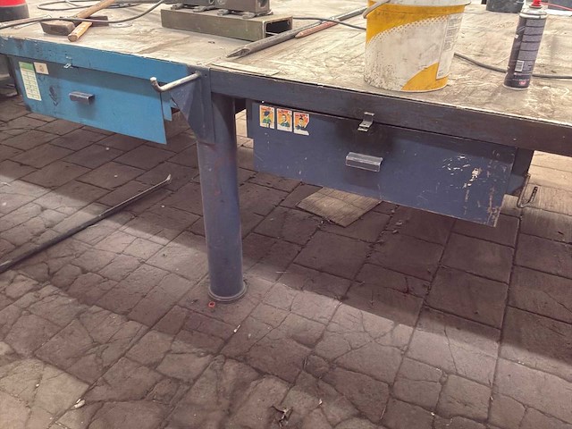 Lastafel met 6 bankschroeven en 2 buizenplooiers - afbeelding 4 van  12