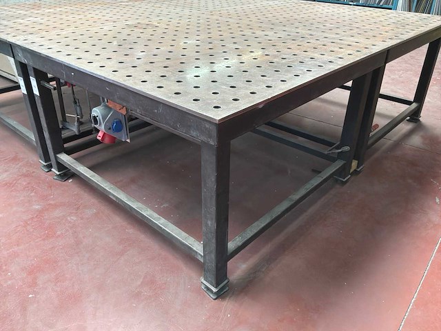 Lastafel met opspangereedschap - afbeelding 2 van  5