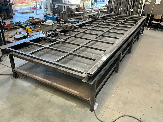 Lastafel - afbeelding 1 van  4