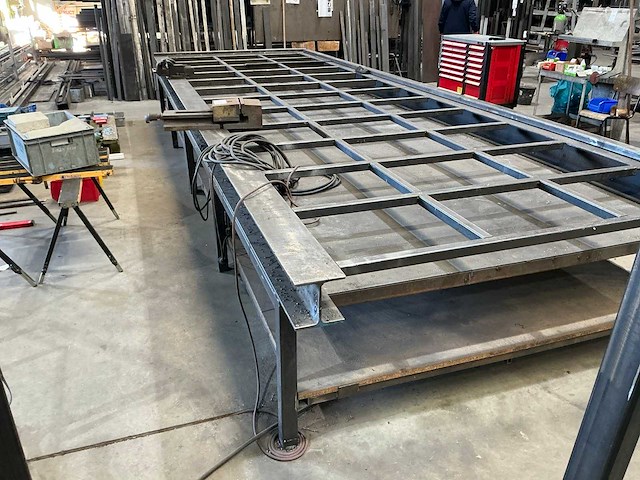 Lastafel - afbeelding 3 van  4