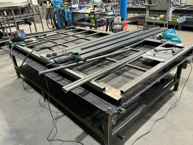 Lastafel - afbeelding 1 van  2