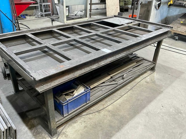 Lastafel - afbeelding 1 van  3