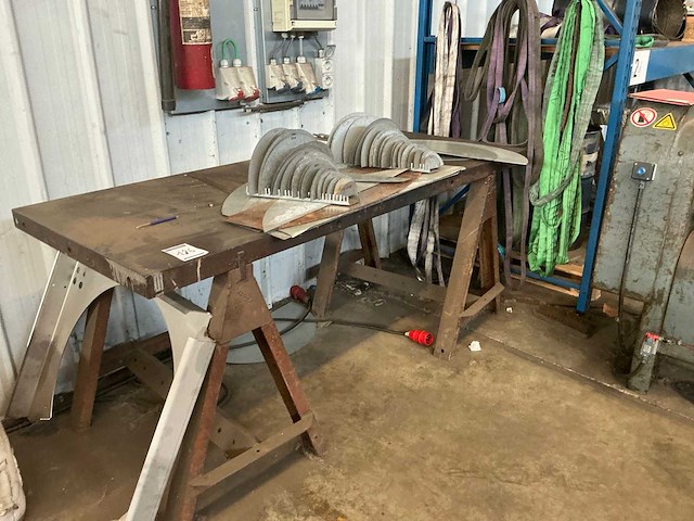 Lastafel - afbeelding 3 van  3