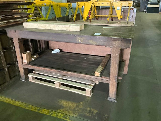 Lastafel - afbeelding 1 van  4