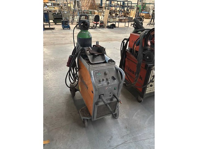 Lastek synergic pro 300-4 mig lasapparaat - afbeelding 1 van  7