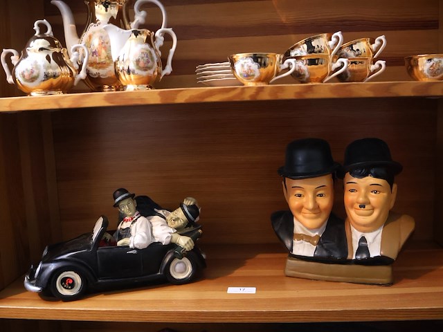 Laurel & hardy beeld (x2) - afbeelding 1 van  7