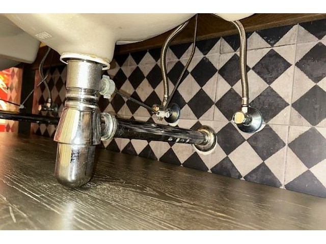 Lavabo 2 kraans + meubel en spiegel - afbeelding 7 van  10