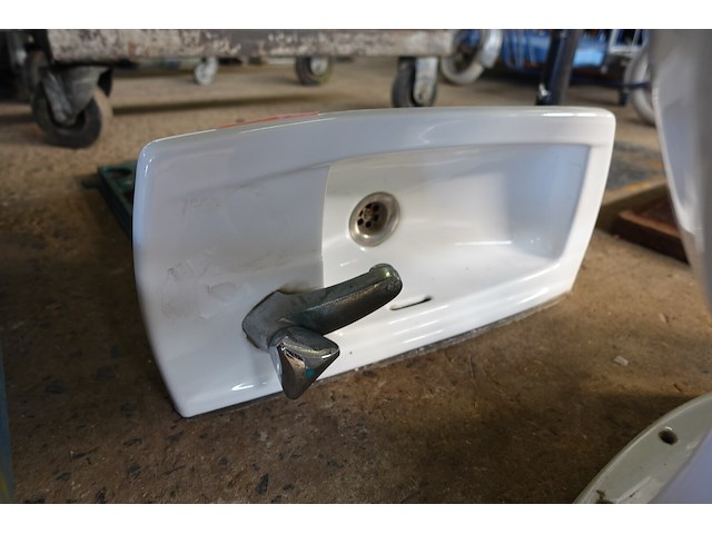 Lavabo voor toilet - afbeelding 1 van  2