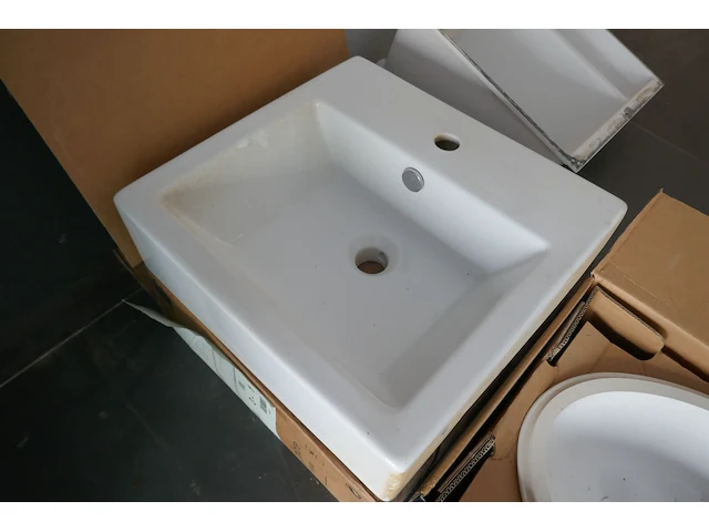 Lavabo's en bestekbakken - afbeelding 4 van  6
