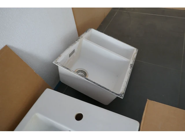 Lavabo's en bestekbakken - afbeelding 6 van  6