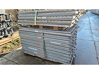 Layher - leuningen 2072 niet verstelbaar - various staging - afbeelding 1 van  6