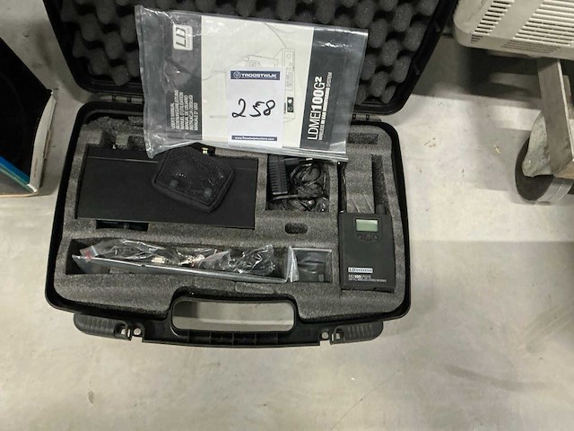 Ld systems in ear monitor - afbeelding 1 van  3