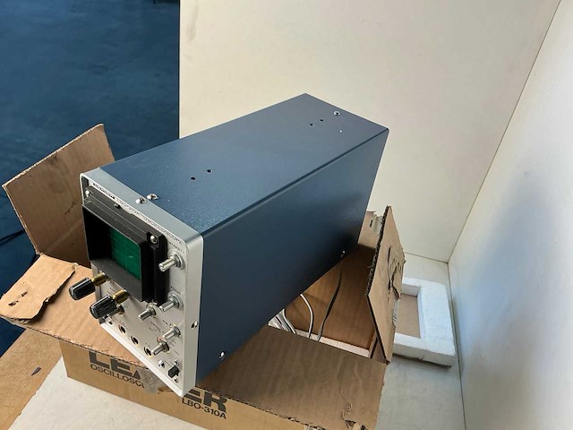 Leader lbo-310a oscilloscope - afbeelding 3 van  5