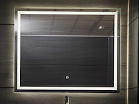 Led badkamerspiegel - 120 x 70 cm - afbeelding 1 van  1