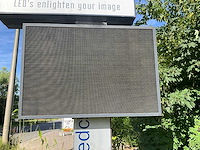 Led scherm met lichtbak op paal - afbeelding 8 van  10