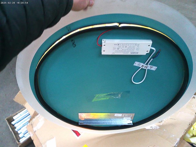 Led-spiegeldiameter 80 cm - afbeelding 2 van  3