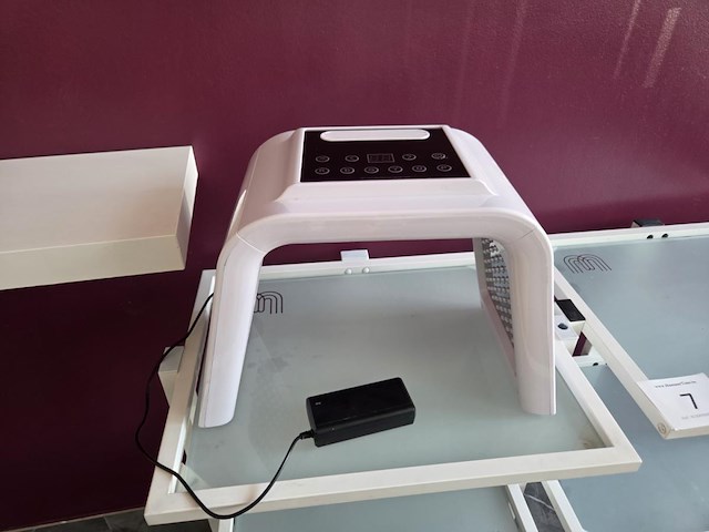 Led therapy lamp - afbeelding 1 van  3