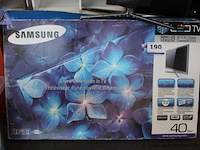 Led tv, samsung, series 8 8700 class, 40 inch, werking niet gekend - afbeelding 2 van  2
