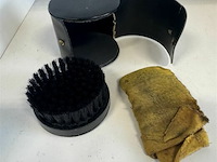 Lederen etui met schoenborstel - afbeelding 3 van  3