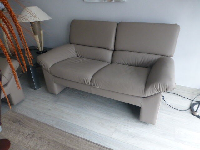Lederen salon 3 + 2-zit + salontafel - afbeelding 3 van  7