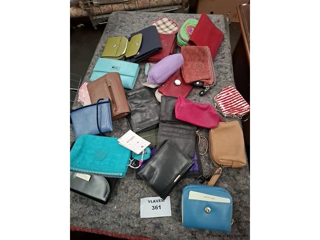 Lederwaren - afbeelding 1 van  1