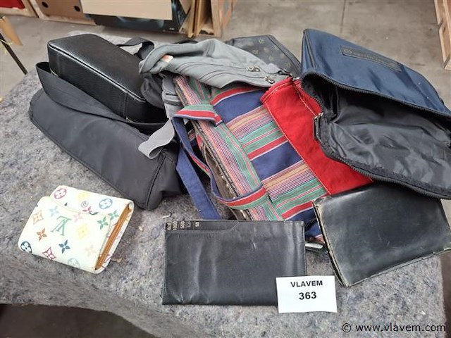 Lederwaren - afbeelding 1 van  1