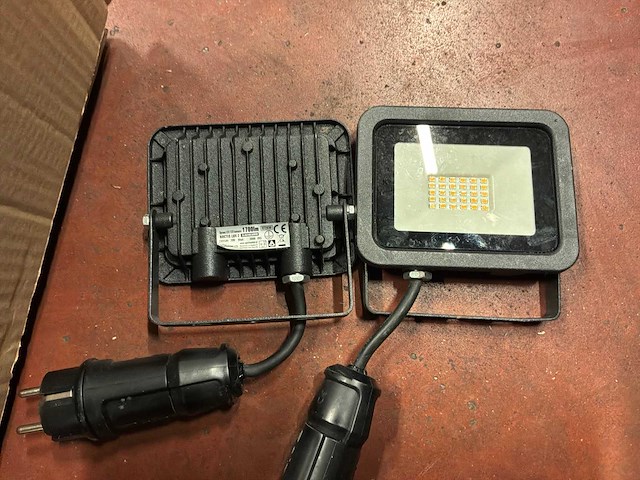 Ledstraler 20w 3000k (16x) - afbeelding 1 van  3