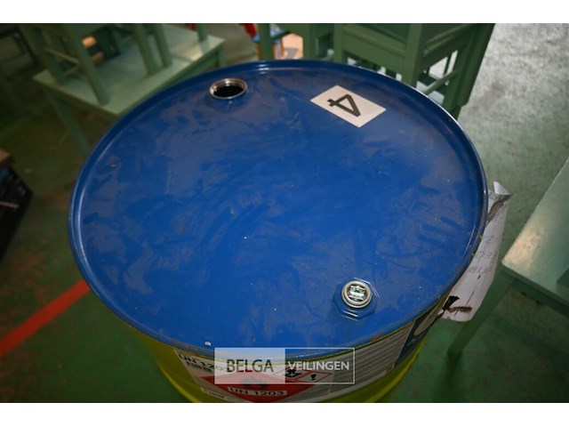 Leeg metalen olievat - afbeelding 3 van  5