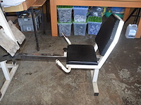 Leg press fitnessmachine voor het trainen van beenspieren - afbeelding 3 van  7