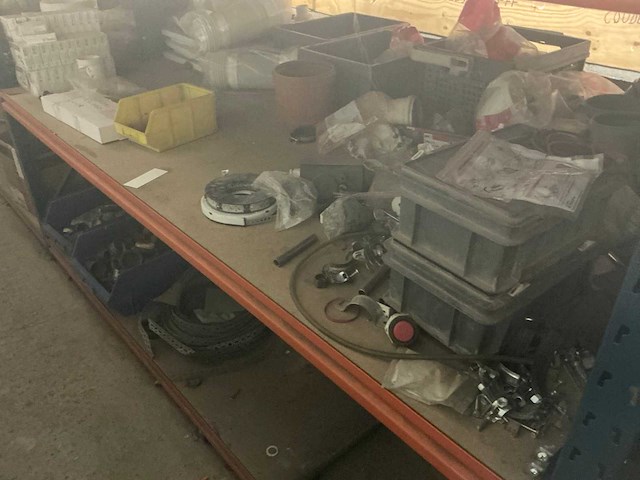 Legbordstelling met inhoud - afbeelding 2 van  16