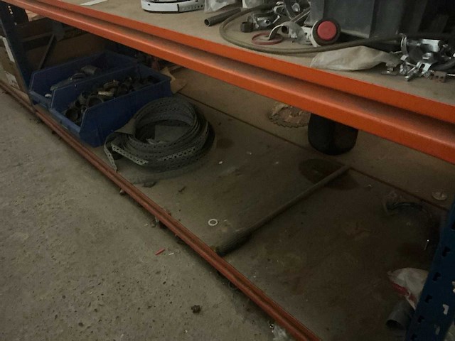 Legbordstelling met inhoud - afbeelding 3 van  16