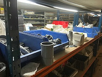 Legbordstelling met inhoud - afbeelding 2 van  15