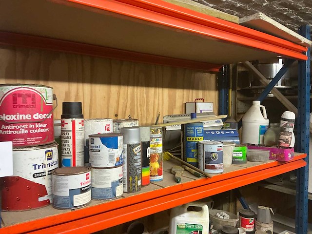 Legbordstelling met inhoud - afbeelding 8 van  18