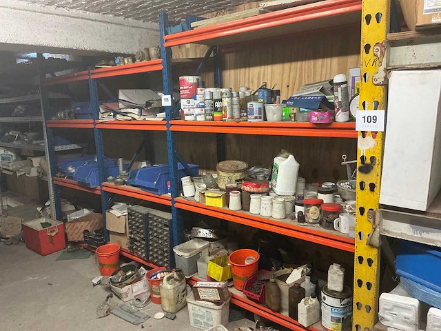 Legbordstelling met inhoud - afbeelding 1 van  18