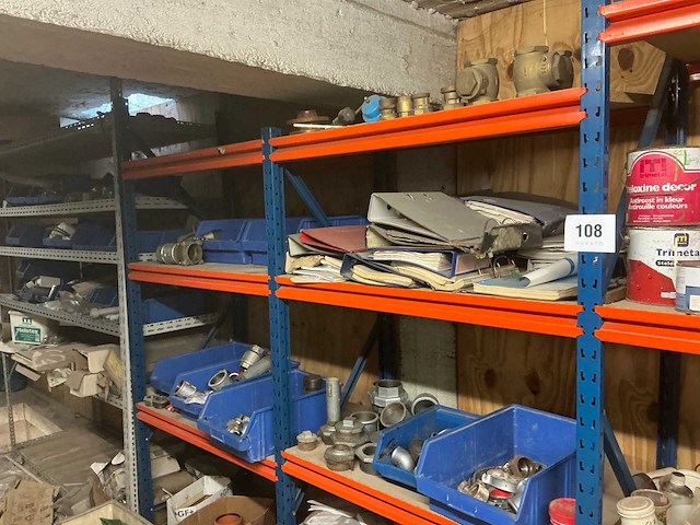 Legbordstelling met inhoud - afbeelding 14 van  18