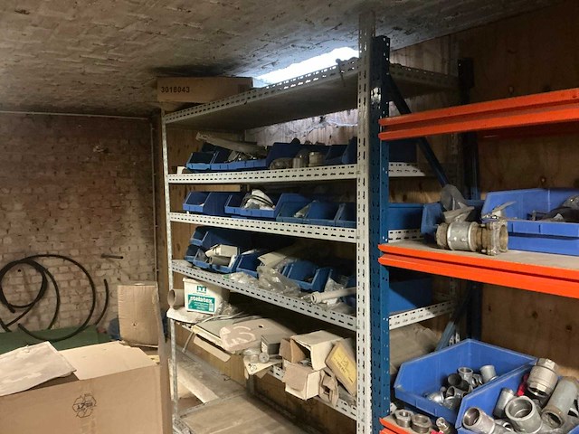 Legbordstelling met inhoud - afbeelding 16 van  18