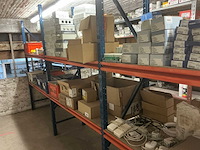 Legbordstelling met inhoud - afbeelding 4 van  21