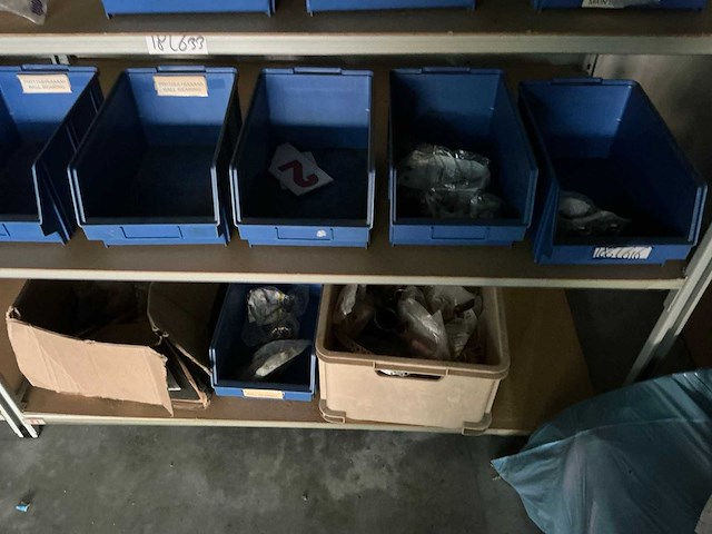 Legbordstelling met inhoud - afbeelding 7 van  11