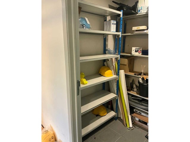 Legbordstelling met inhoud - afbeelding 12 van  20