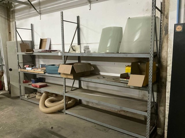 Legbordstelling met inhoud - afbeelding 1 van  12